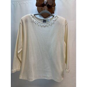 Large  Woman's  Top with Pearls On The Neck and cuffs VTG